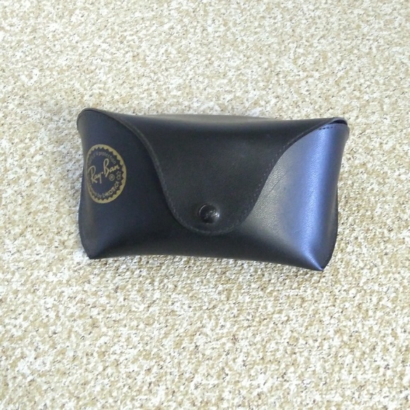 Ray-Ban Sunglasses Case - Picture 1 of 3